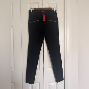 Guess Dress Skinny Leg Pants NWT